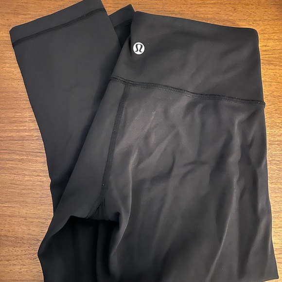 LuluLemon crop pants - Picture 5 of 5